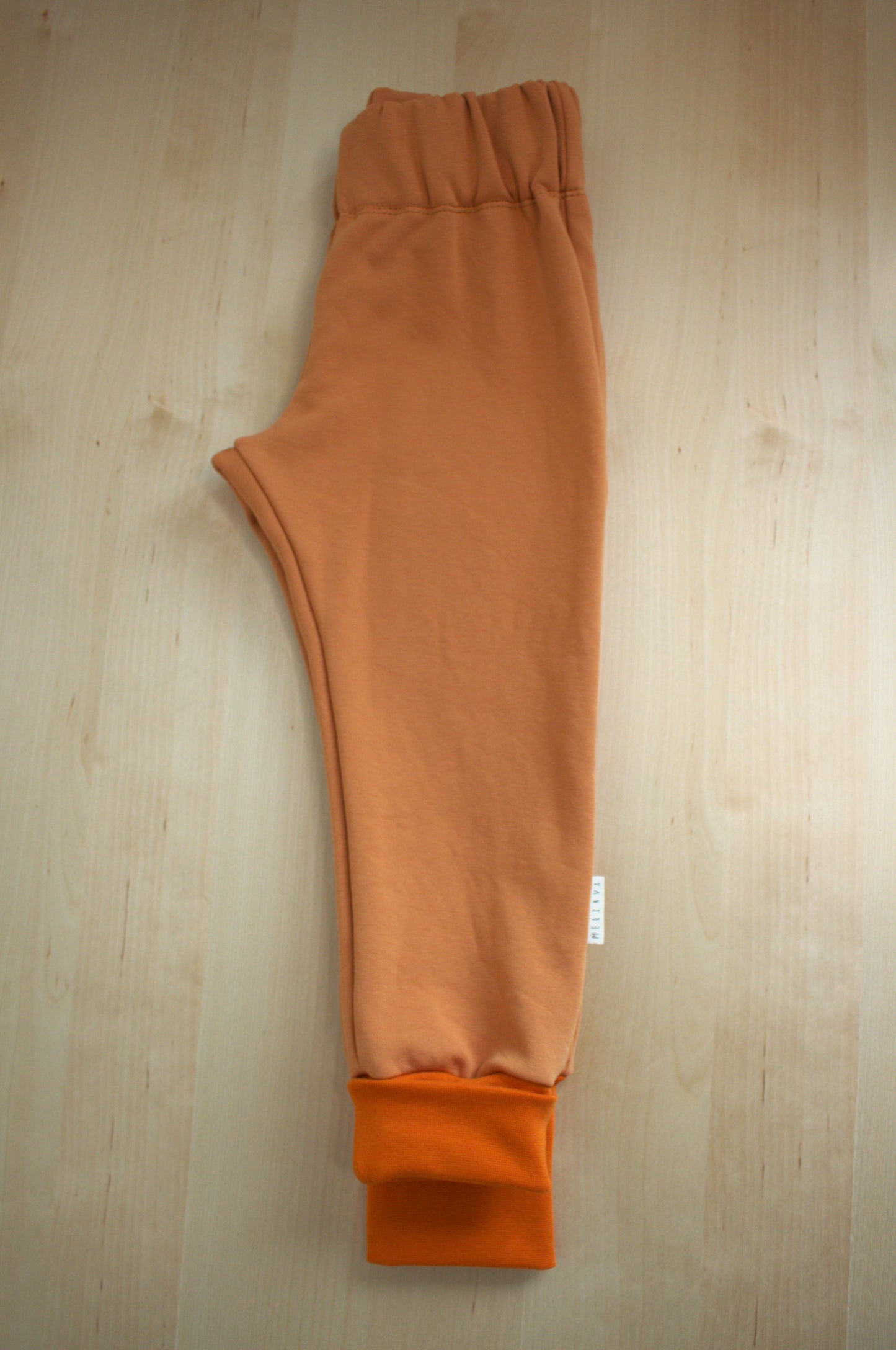 Collegehousut oranssi