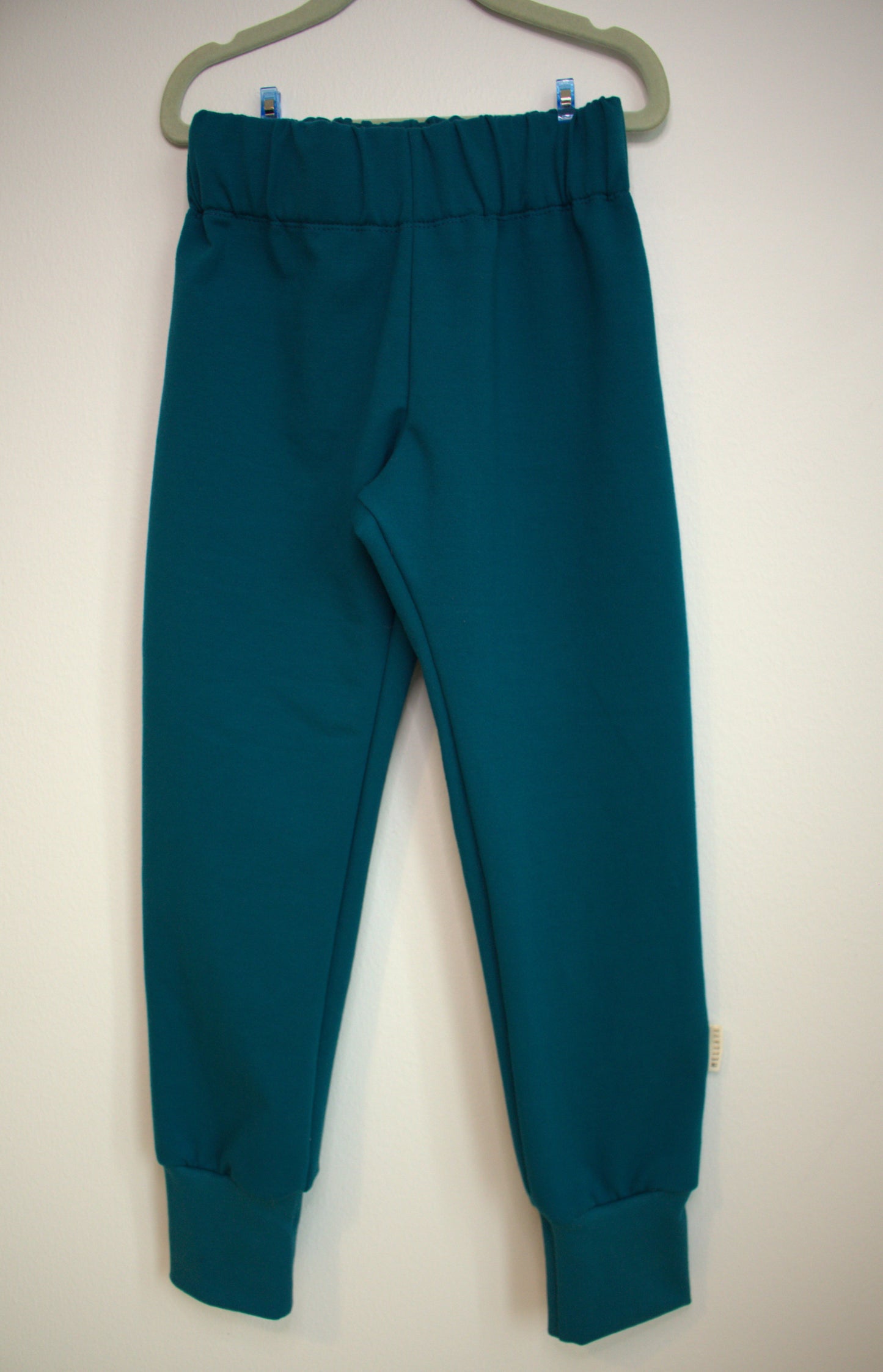 Collegehousut petrooli